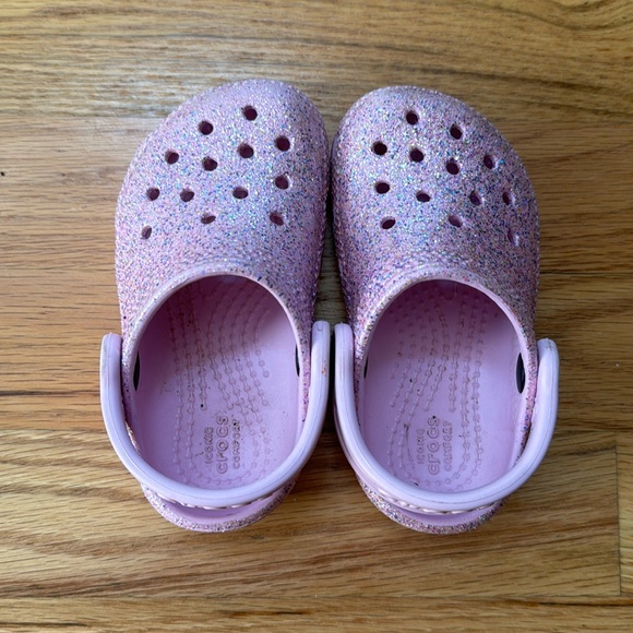CROCS - Picture 1 of 4
